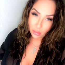 OnlyFans Model Alana Divine 🍒, From Vancouver, Canada 🇨🇦