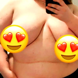 Ariana-Diamond21 photo