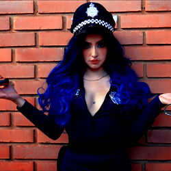 Little jenn♥️🐝 photo