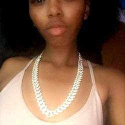 Taymoney: A Captivating Photoshoot