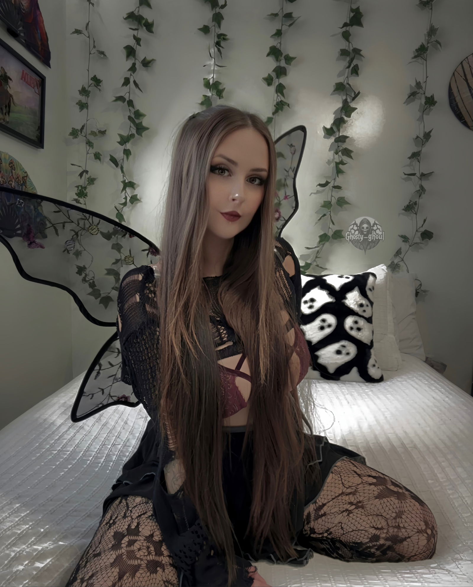 ♡₊˚⊹ɢʜ0ꜱᴛʏ⊹₊˚♡ photo