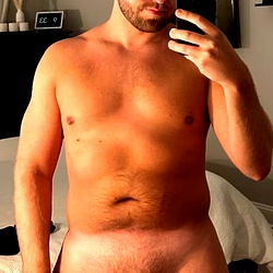 OnlyFans TOP4FATASS🍑 showcasing his fit physique