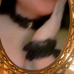 Ambar's Glamorous Mirror Selfie