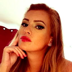 Glamorous Model Aurelia van Foxx