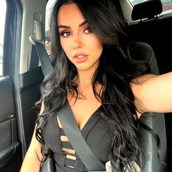 AshMaddy, Vancouver BC Model