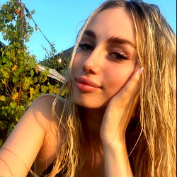 𝗟𝗶𝗹𝗹𝗶 𝗖𝗹𝗮𝗿𝗸 🌹 photo