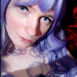 Alisa, a Vancouver-based Onlyfans Model