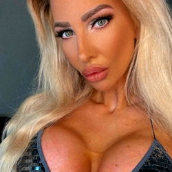 Model Madison Walker, 3.5 miles from Near You