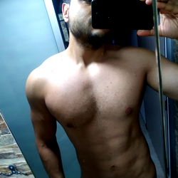 Model Photo: Feel-ip Sharing Personal Fitness Journey