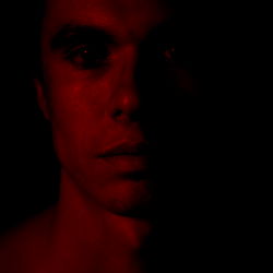 HangsLOW | A Powerful Model Portrait