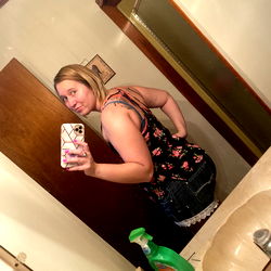 Luling Model Mariah Shows Off Her Newest Fit