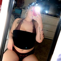 Missouri-Based OnlyFans Model Babygirl Showcasing Her Curves