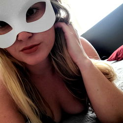 AnnieThingYouLike, Texas Model