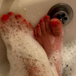 Pretty feet 👣 photo