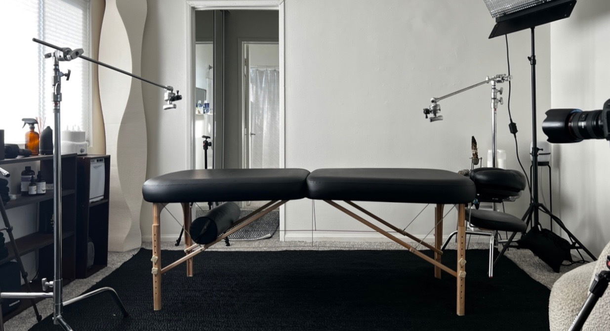 Muscle Daddy Masseur photo