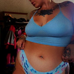 Onlyfans Model Rhis <3 in Bikini Advertisement