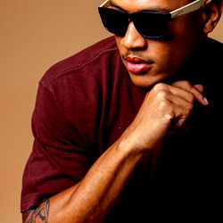 Arian, A Versatile and Talented Model from Brazil