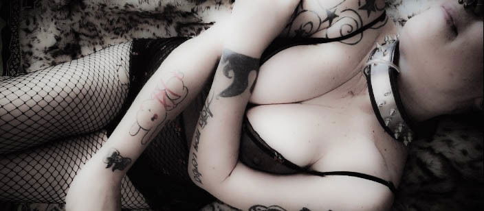 ⛓️𝕸𝖎𝖘𝖘𝕹𝖊𝖐𝖔 𝕸𝖊𝖙𝖆𝖑 𝕭𝖔𝖓𝖉𝖆𝖌𝖊 𝕼𝖚𝖊𝖊𝖓🐱⛓️ photo