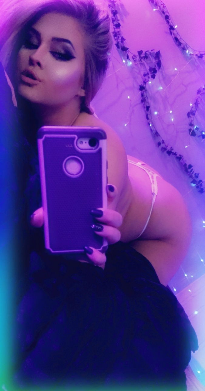 Ash💟👄🌸 photo