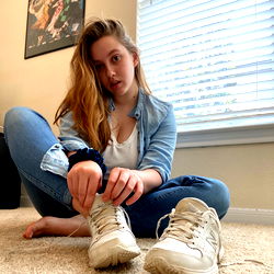 Andy Marie, a fashion-forward beauty from North Carolina