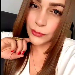 Adri - OnlyFans Model Photos