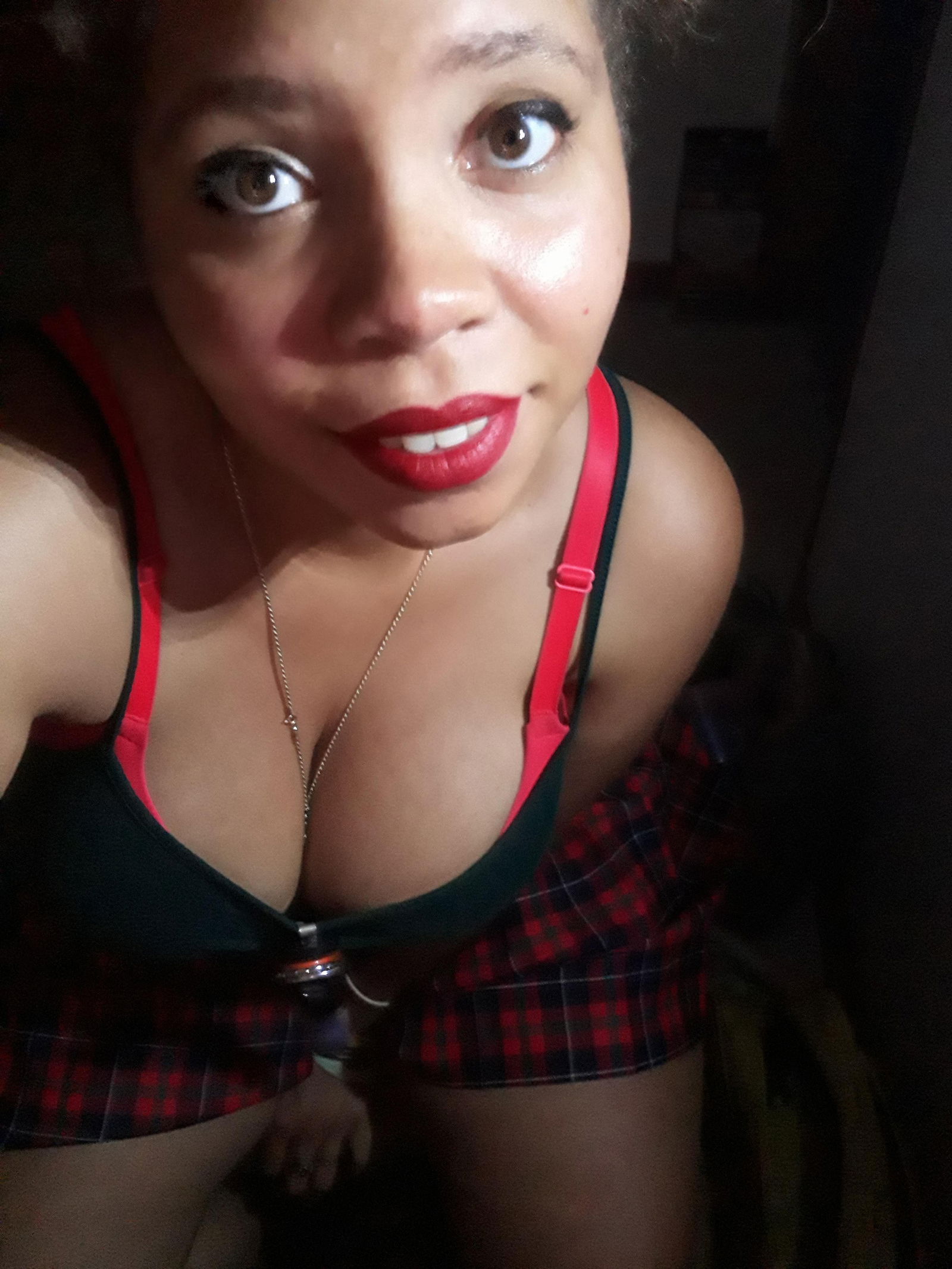 Peek-A-Boo Babe photo