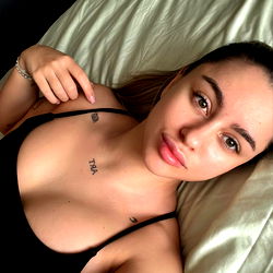 OnlyFans Model Brielle 💕, from: 💋 in your dreams.