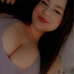 Emylee: A Model's Life