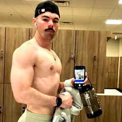 Allriledupp Sharing Fitness Milestone in Gym