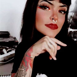 Stylish and Trendy Model Andreaam, Exuding Confidence on OnlyFans