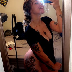 Charnae - Onlyfans Model