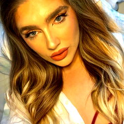 Ariana alberdi, OnlyFans Model