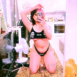 Onlyfans Model Showcasing Her Photoshoot