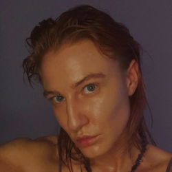 Onlyfans Model Ariel Waterfalls: Denmark's Enchanting Red-Headed Goddess