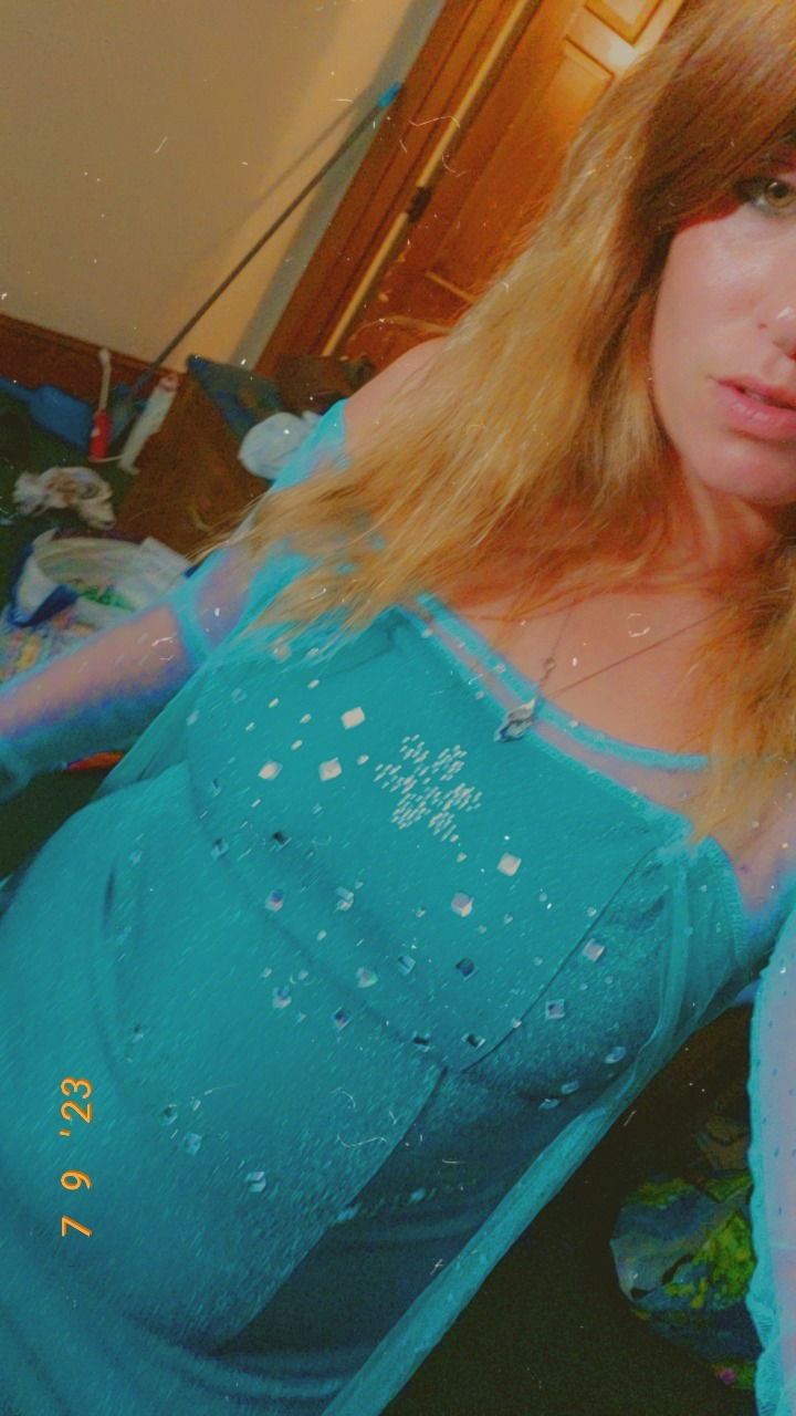 Free curvy m*lf 💙 photo