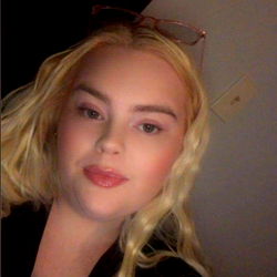 Grace, a 24-year-old female model capturing the essence of casual chic.