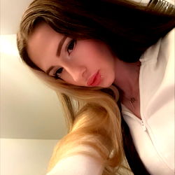 Alanna Skye, Canadian OnlyFans Model