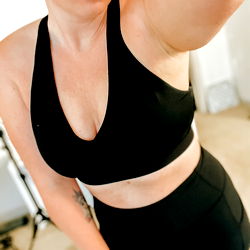 Amalia Rayne's Fitness Routine: A Snapshot of Her Workout