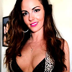 AngelinaSkye: The Glamorous Orlando-based Model