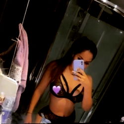 Maite Ignacia Del Alamo - OnlyFans Model