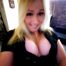 OnlyFans Model Showcasing