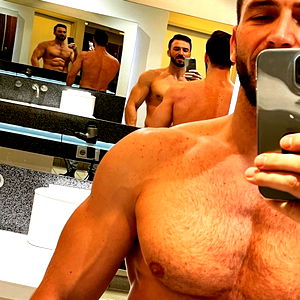 ARONTOPMASTER1 photo