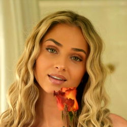 Alexa Adams - OnlyFans Model