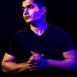 Model Aleistar Black