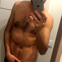 Model AlexNantesMadrid: A Glamourous OnlyFans Model from France