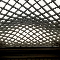 Johnny's Model Photos: Ceiling Pattern with Grid Design