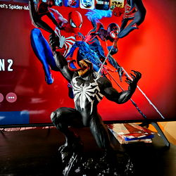 Your Fav Leo on a Desk