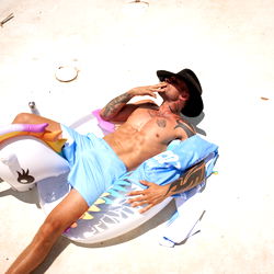 Onlyfans Model Scott Nails Chills Poolside