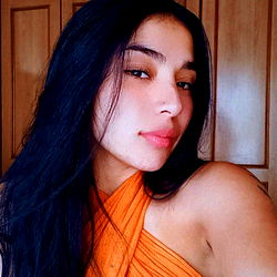 Alejandra Alarcon, OnlyFans Model from Colombia