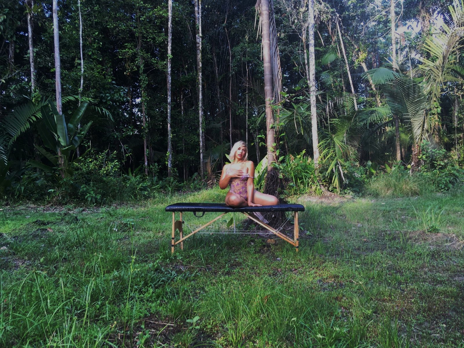 Masajista atrevida photo